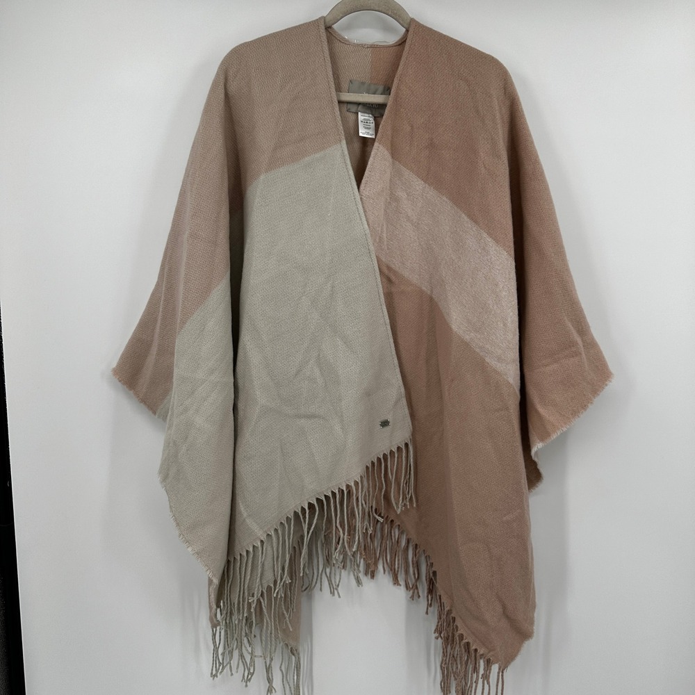 Soia & Kyo Colorblock Fringe Poncho Wrap Beige Pink One Size‎ Quiet Luxury Cozy